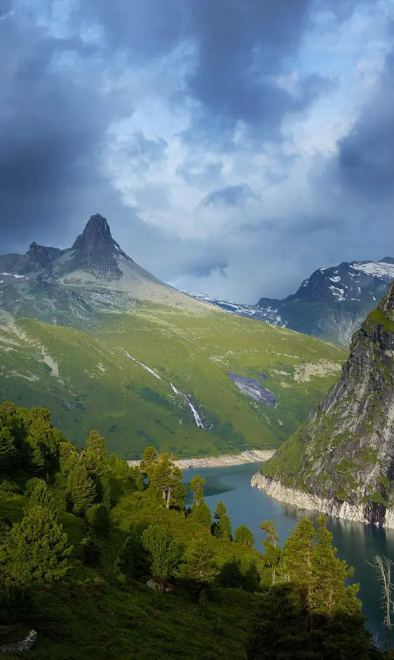 Lake Zervreila Graubunden Tourism Stefan Schlumpf