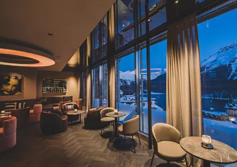 Visit Graubunden Skybar 1