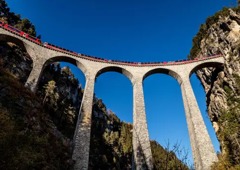 Visit Graubunden Rhb1484 1